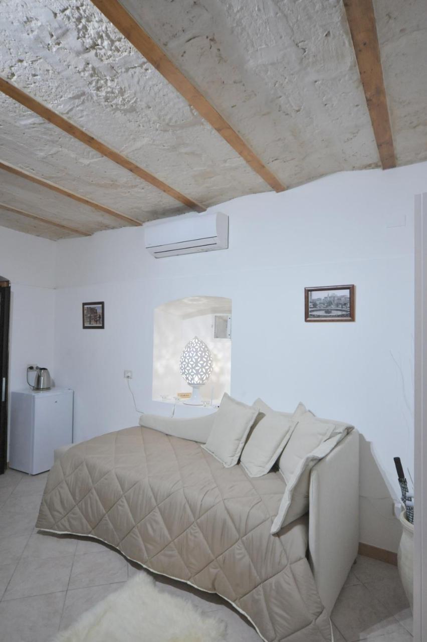 Nicole House Bed & Breakfast Bari Exterior photo